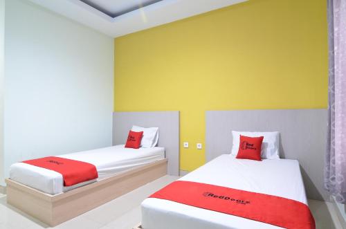 reddoorz near museum keraton surakarta