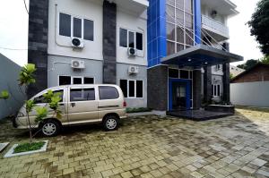 reddoorz near museum keraton surakarta