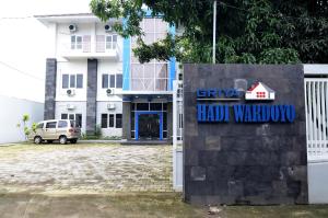 reddoorz near museum keraton surakarta