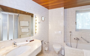 wittelsbacher hof swiss quality hotel