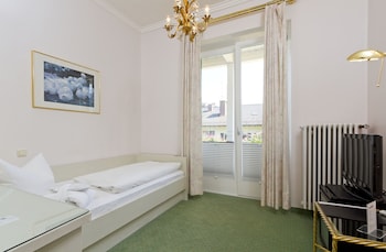 wittelsbacher hof swiss quality hotel