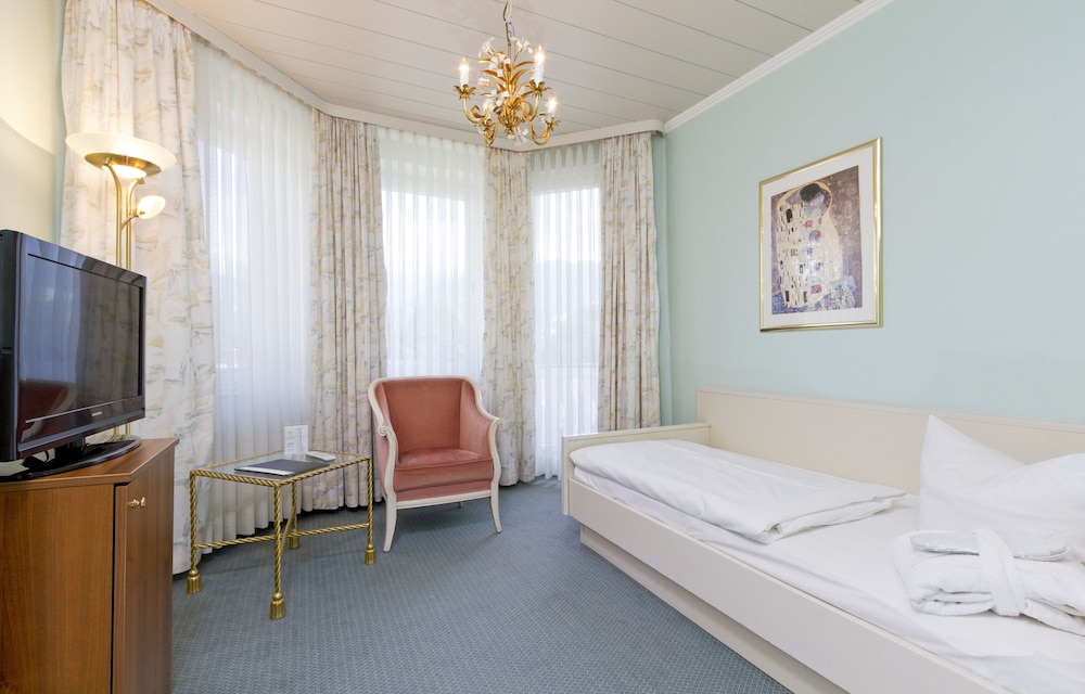 wittelsbacher hof swiss quality hotel