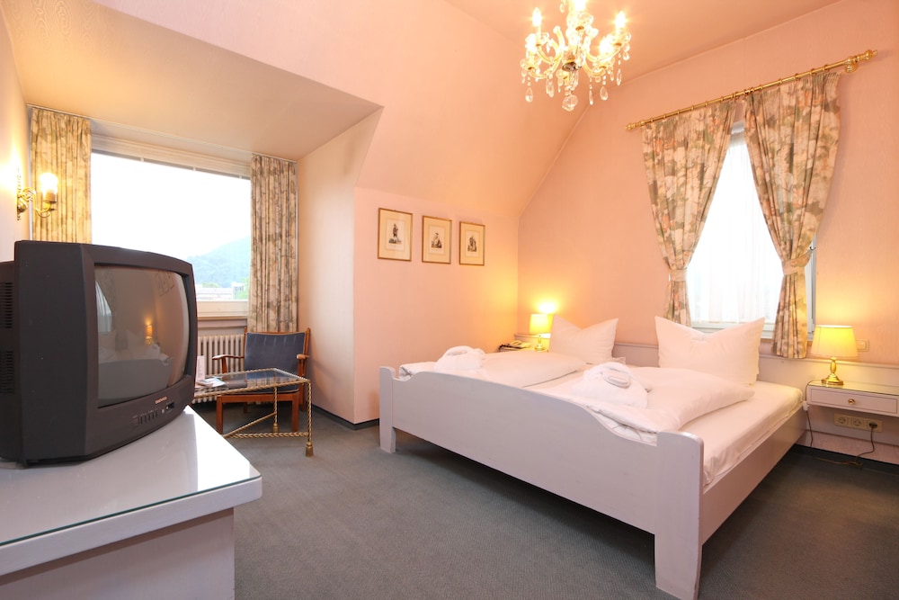 wittelsbacher hof swiss quality hotel