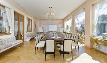 wittelsbacher hof swiss quality hotel