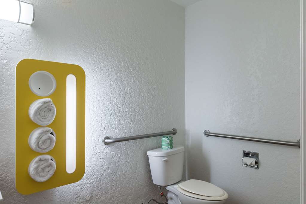 motel 6 uvalde tx