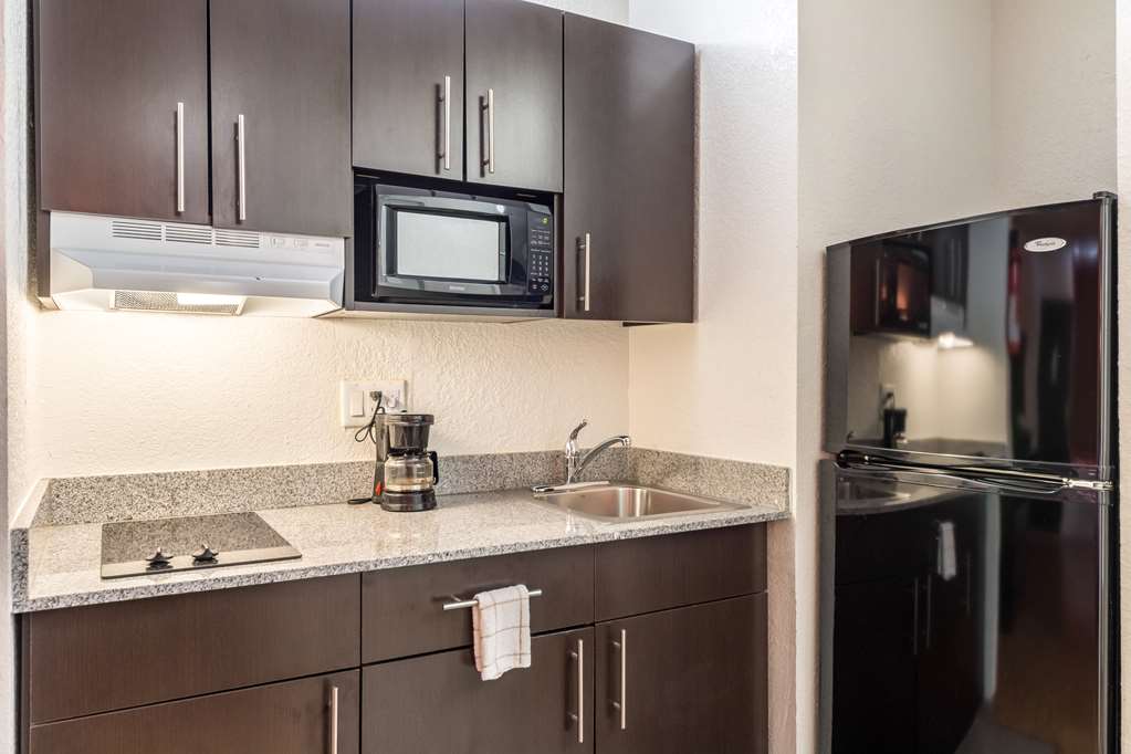 motel 6 uvalde tx