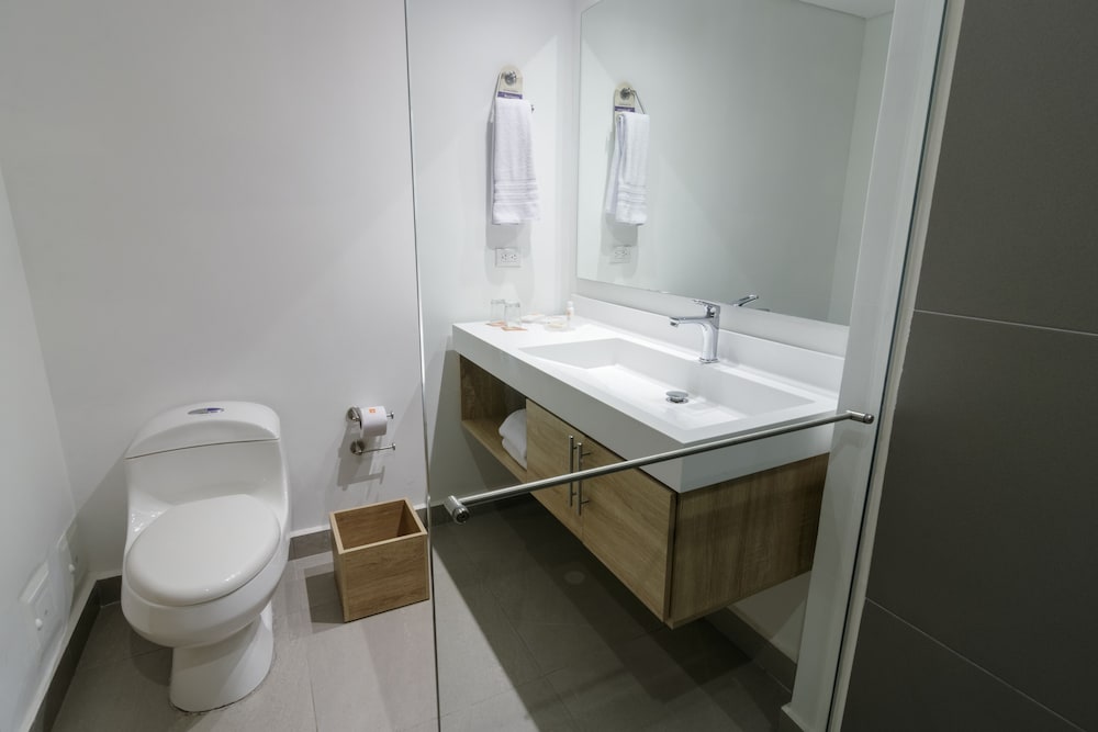 ghl hotel club el puente
