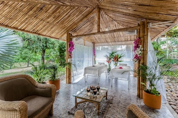 ghl hotel club el puente