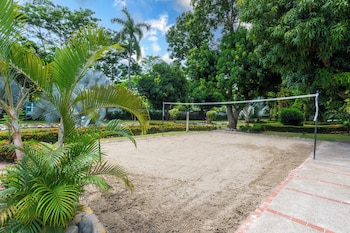 ghl hotel club el puente