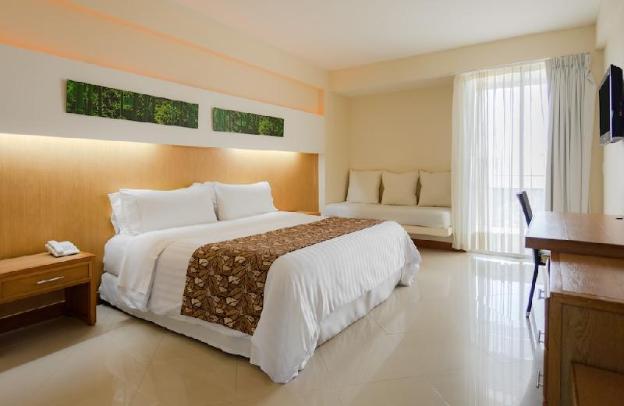 ghl hotel club el puente