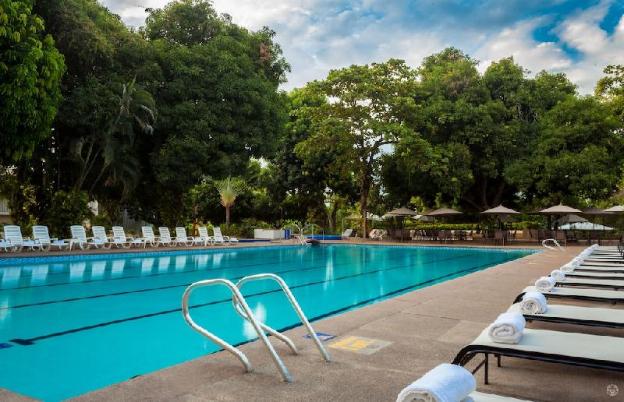 ghl hotel club el puente