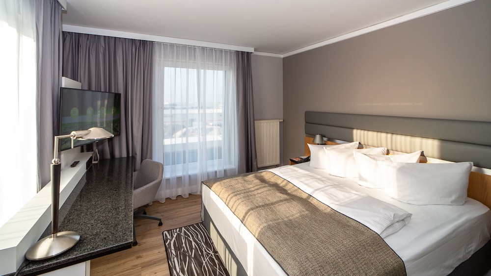 holiday inn berlin airport conference centre an ihg hotel