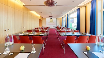 holiday inn berlin airport conference centre an ihg hotel