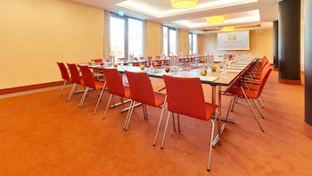 holiday inn berlin airport conference centre an ihg hotel