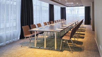 holiday inn berlin airport conference centre an ihg hotel