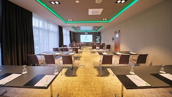 holiday inn berlin airport conference centre an ihg hotel