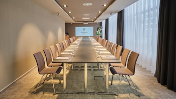 holiday inn berlin airport conference centre an ihg hotel