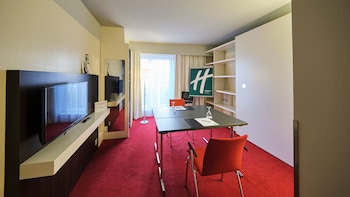 holiday inn berlin airport conference centre an ihg hotel