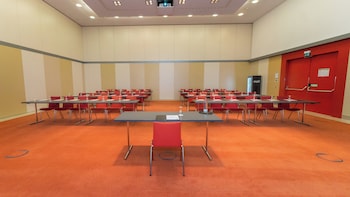 holiday inn berlin airport conference centre an ihg hotel