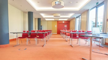 holiday inn berlin airport conference centre an ihg hotel