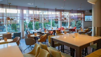 holiday inn berlin airport conference centre an ihg hotel