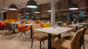 holiday inn berlin airport conference centre an ihg hotel
