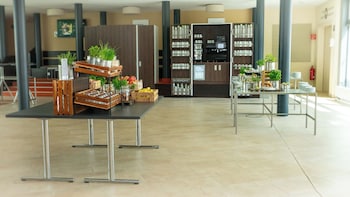 holiday inn berlin airport conference centre an ihg hotel