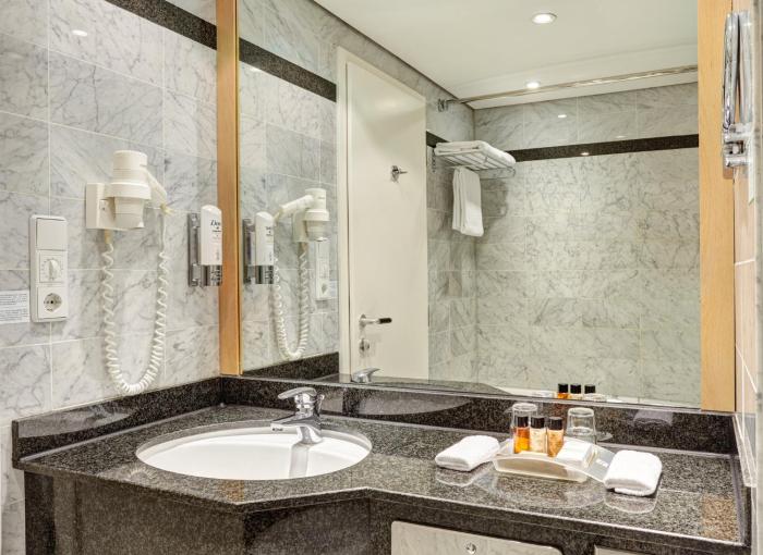holiday inn berlin airport conference centre an ihg hotel