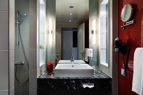 holiday inn berlin airport conference centre an ihg hotel
