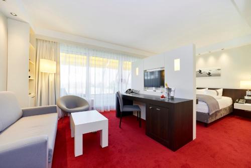 holiday inn berlin airport conference centre an ihg hotel