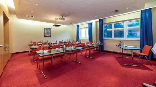 holiday inn berlin airport conference centre an ihg hotel