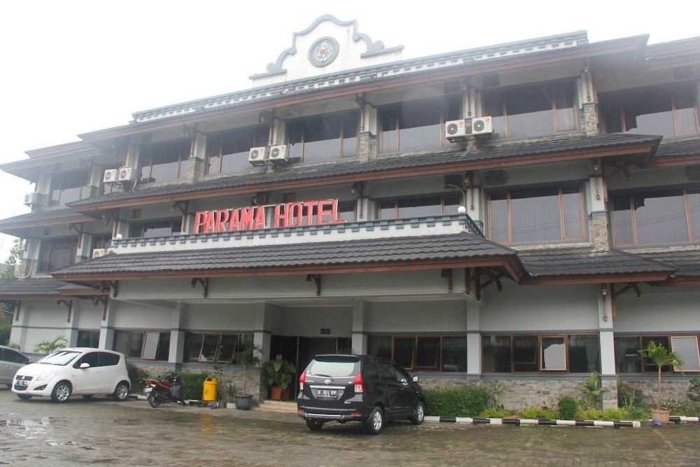 parama hotel puncak