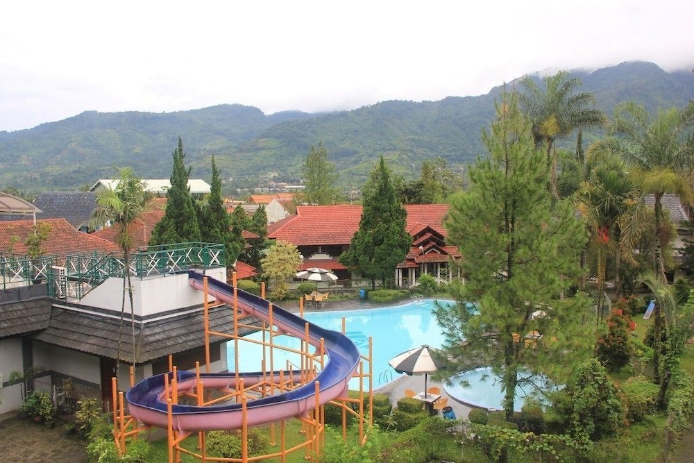 parama hotel puncak