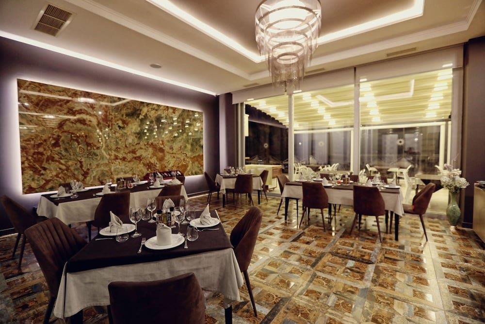 Premium Beach Hotel,,5 star