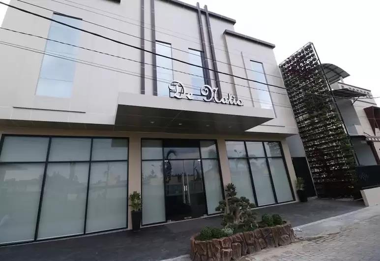 reddoorz plus near universitas sumatera utara