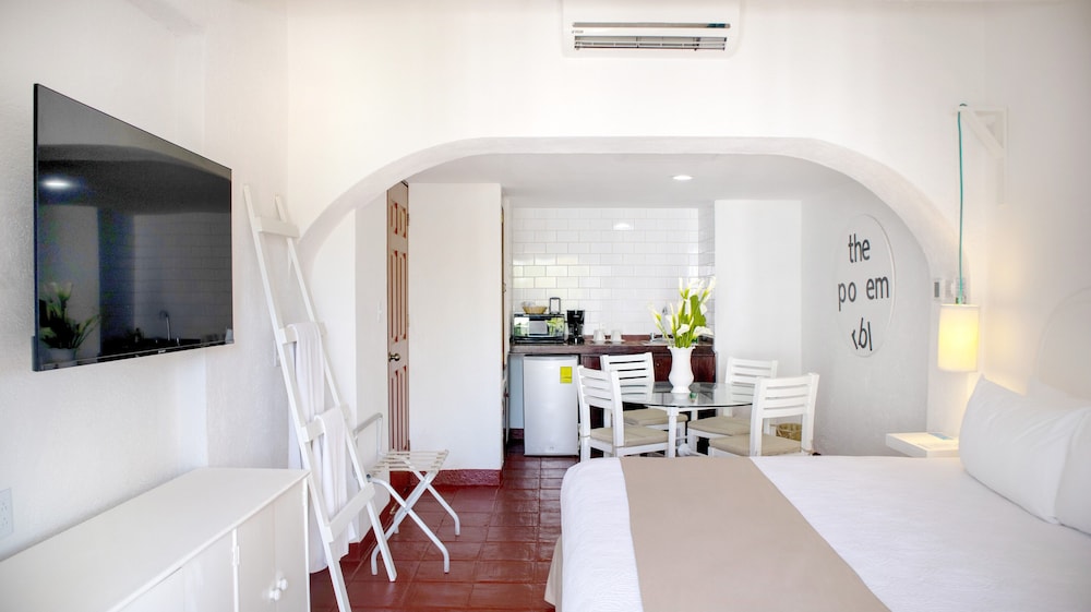 hotel marina resort and beach club