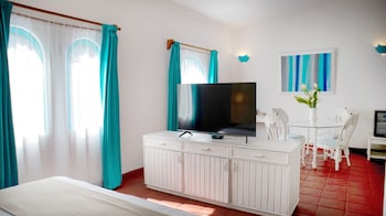 hotel marina resort and beach club