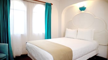 hotel marina resort and beach club