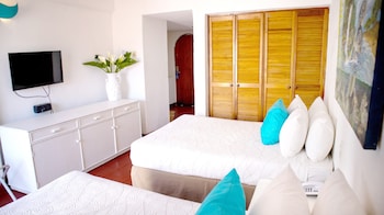 hotel marina resort and beach club