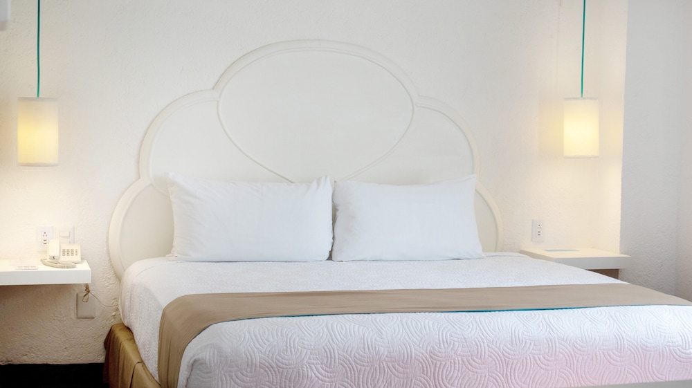 hotel marina resort and beach club