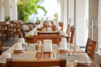 hotel marina resort and beach club