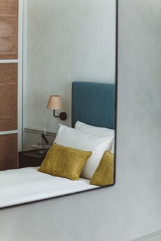 hoy paris home of yoga