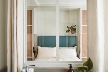 hoy paris home of yoga