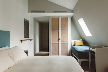 hoy paris home of yoga