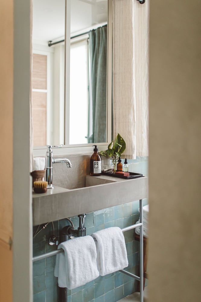 hoy paris home of yoga