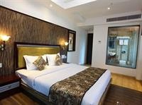 hotel tigers roare