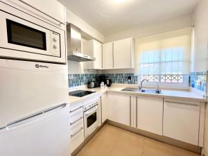 los amigos beach club