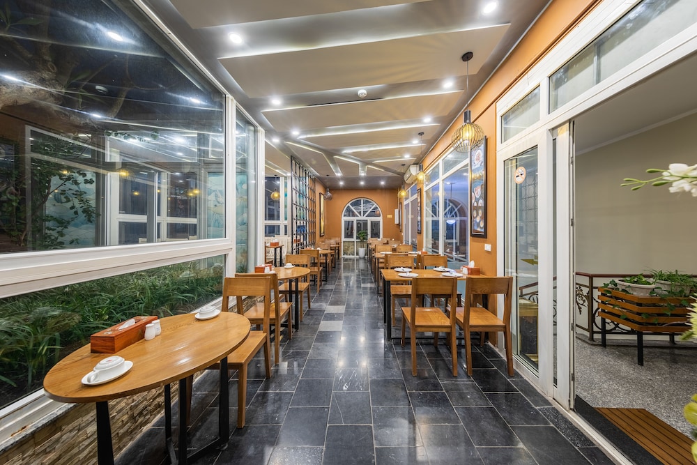 a25 hotel 23 quan thanh