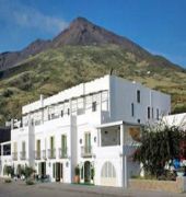 hotel ossidiana stromboli center
