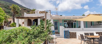 hotel ossidiana stromboli center